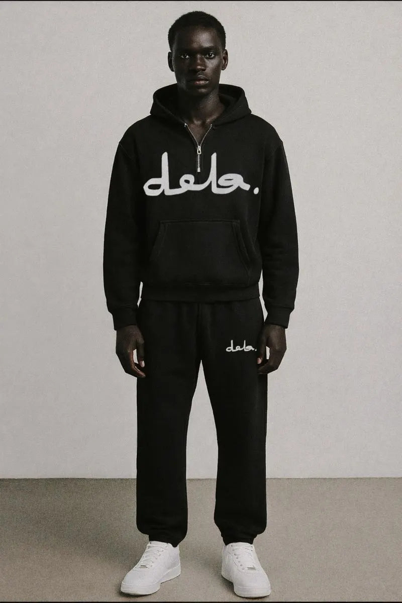 HOODIES & SWEETSHIRTS