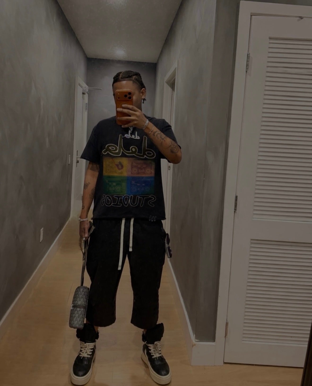 STUDIO TEE