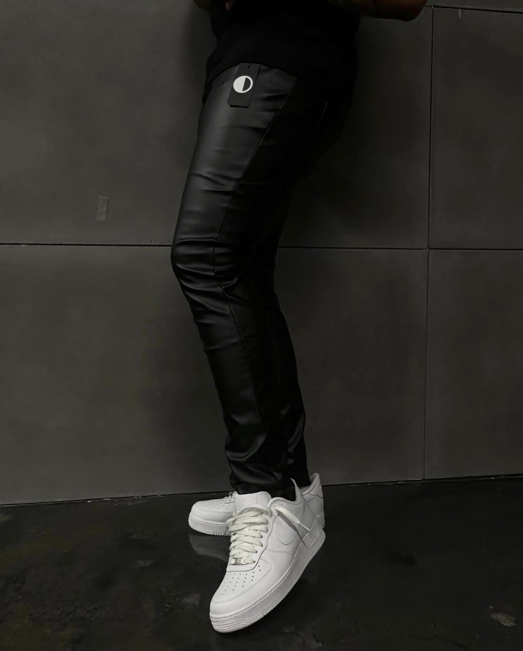 BLACK LEATHER PANTS